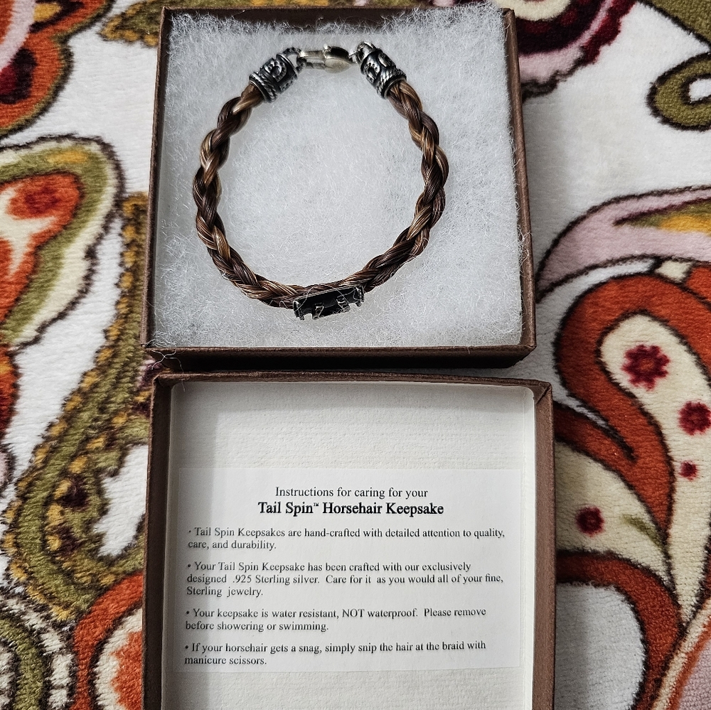NEW Tailspin Horse Hair Bracelet